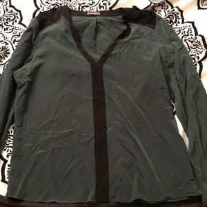 Green Long Sleeve Vince Camuto Shirt